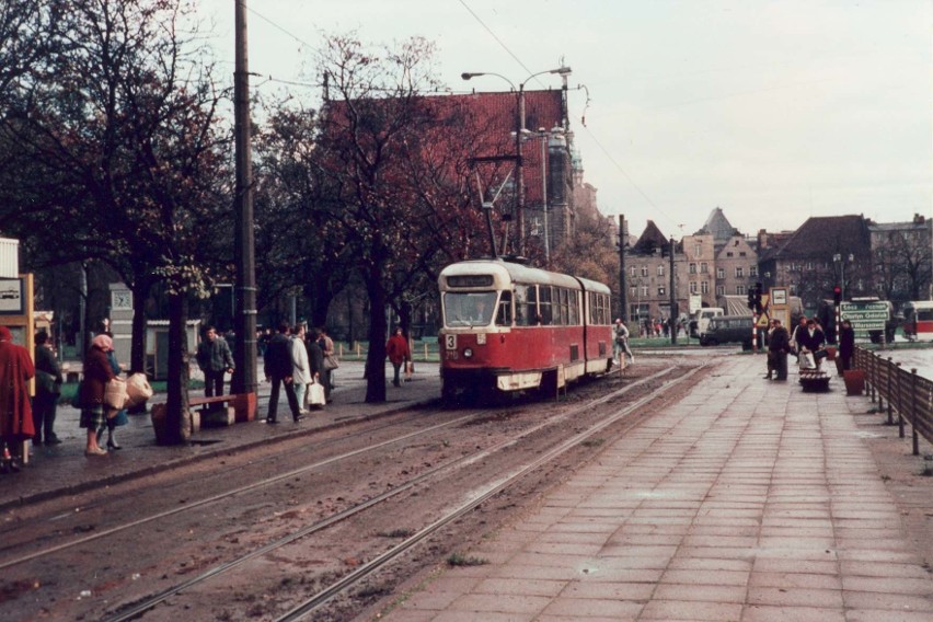 Takie tramwaje jeździły po Toruniu! Zobaczcie zdjęcia
