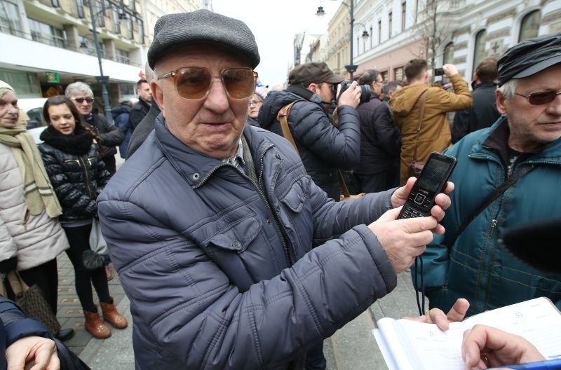 Protest przeciw podwyżkom czynszu na Piotrkowskiej [FILM, zdjęcia]