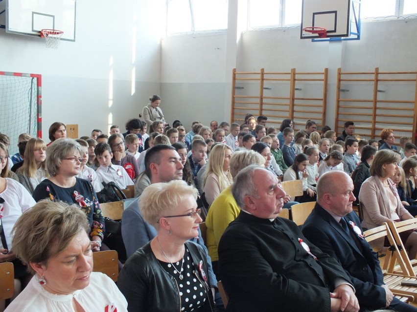 Szkoła Podstawowa w Sadowiu włączyła się akcję "Rekord dla...