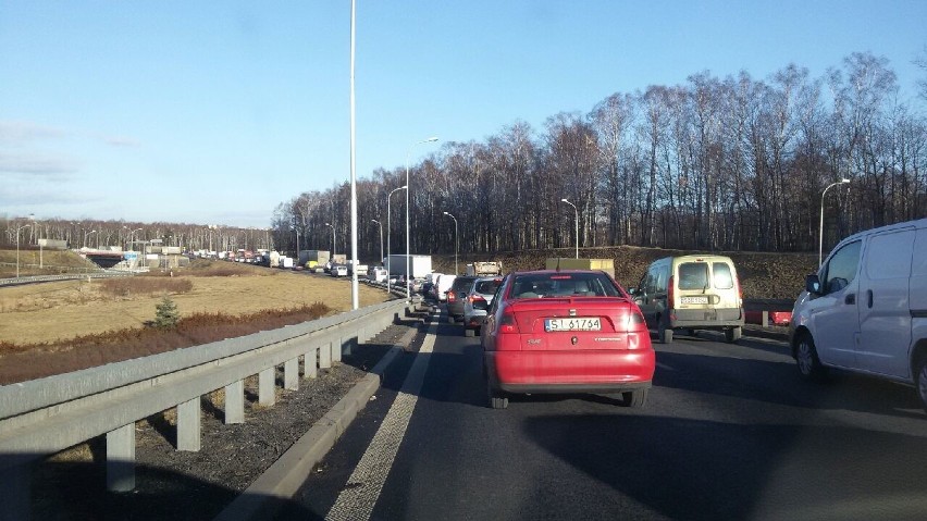 Trzy stłuczki wystarczyły, aby przyblokowac ruch w okolicach...