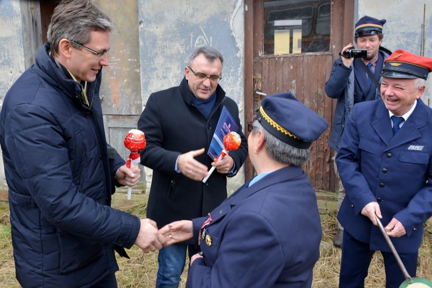 Gmina Kije, powiat pińczowski. Dofinansowanie na odbudowę stacji w Hajdaszku zapewnione (WIDEO)