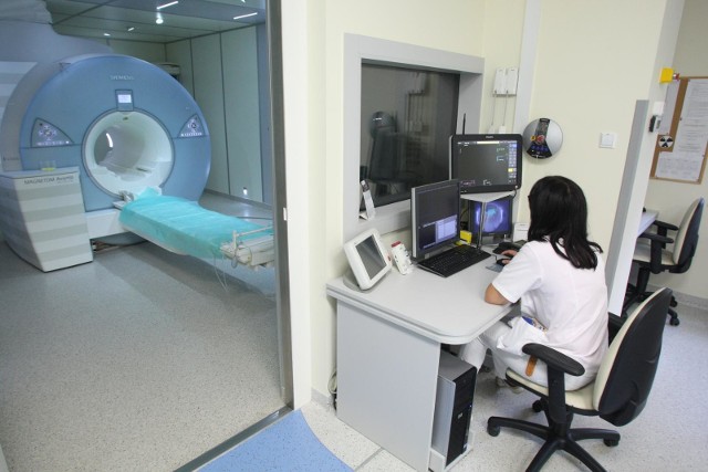 1 kwietnia zostały zniesione limity na diagnostykę obrazową. W ciągu trzech miesięcy zrobiono 2,5 tysiąca więcej badań rezonansu magnetycznego.