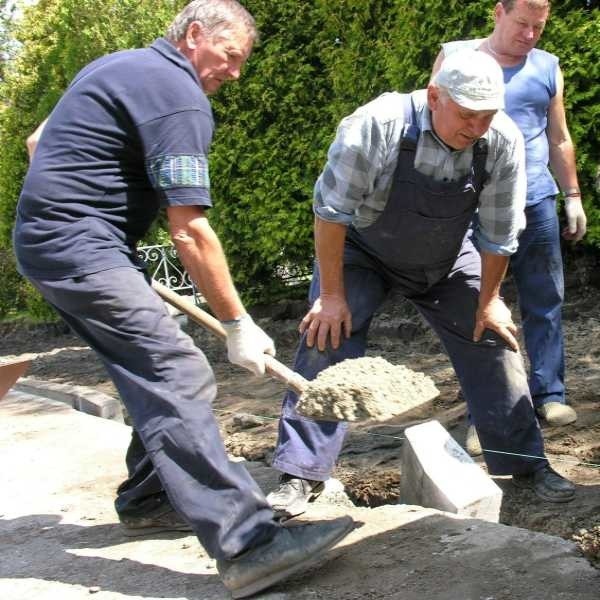 - Robimy to dla siebie - mówią (od lewej): Janusz Przygodziński, Rudolf Kubica, Andrzej Łukaszczyk i Grzegorz Hejna.