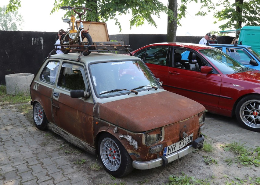 Auto Moto Show Skaryszew 2019. Rasowe auta, motocykle, palenie gumy i piękne kobiety