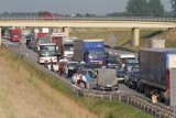 Zderzenie ciężarówek na A4. Autostrada zablokowana pod Wrocławiem