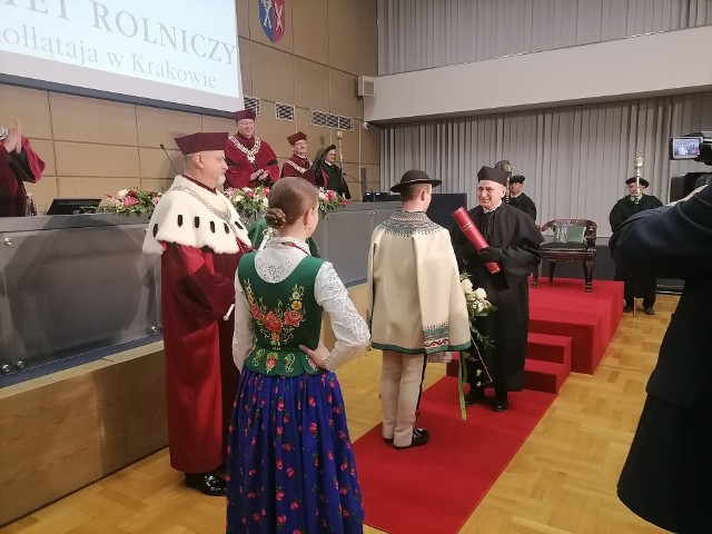 Prof. Henryk Runowski odebrał dyplom doktora honoris causa Uniwersytetu Rolniczego
