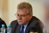 Opozycji nie udało się pozbawić Grzegorza Kaczmarka funkcji wiceprzewodniczącego rady