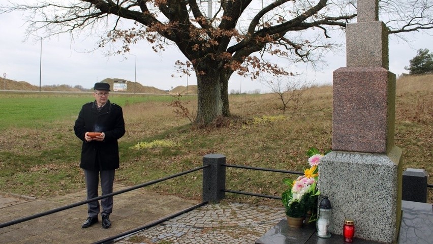 Krzywe: Samorządowcy oddali hołd członkom ruchu oporu zamordowanym w kwietniu 1944 roku