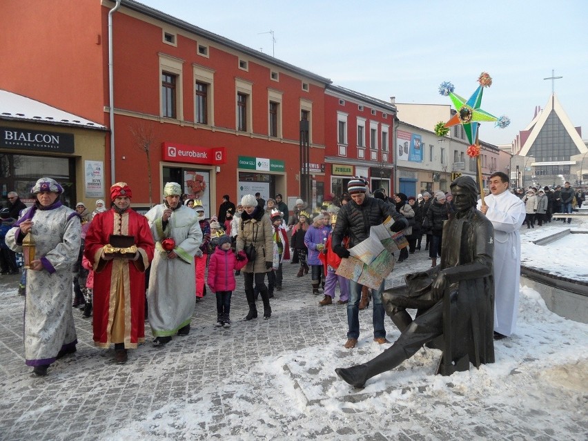 Jaworzno: orszak Trzech Króli na rynku. Nie było Świętej Rodziny... [ZDJĘCIA]