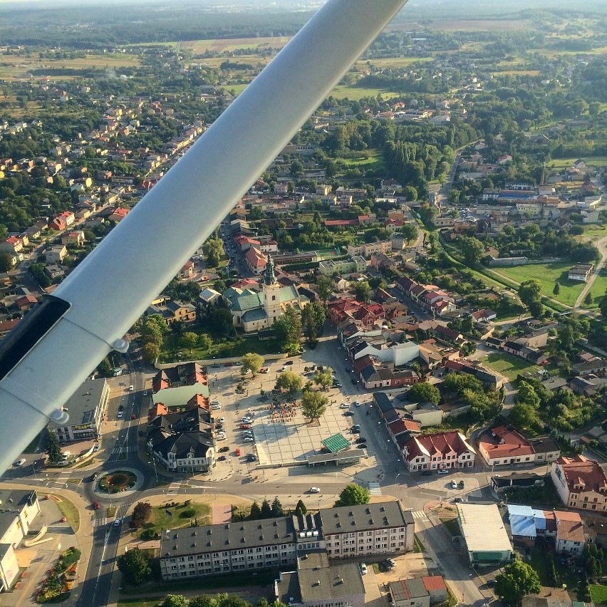 Kłobuck z lotu ptaka! Pilot samolotu przeleciał nad...