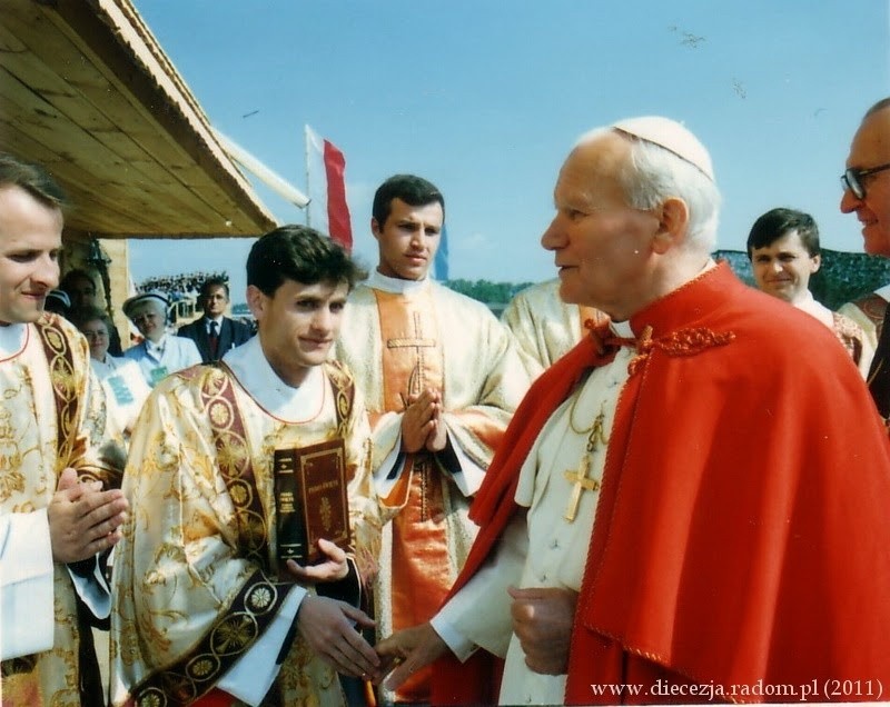 Kulisy wizyty papieża Jana Pawła II w Radomiu. Poznaj mniej znane fakty związane z pobytem Ojca Świętego
