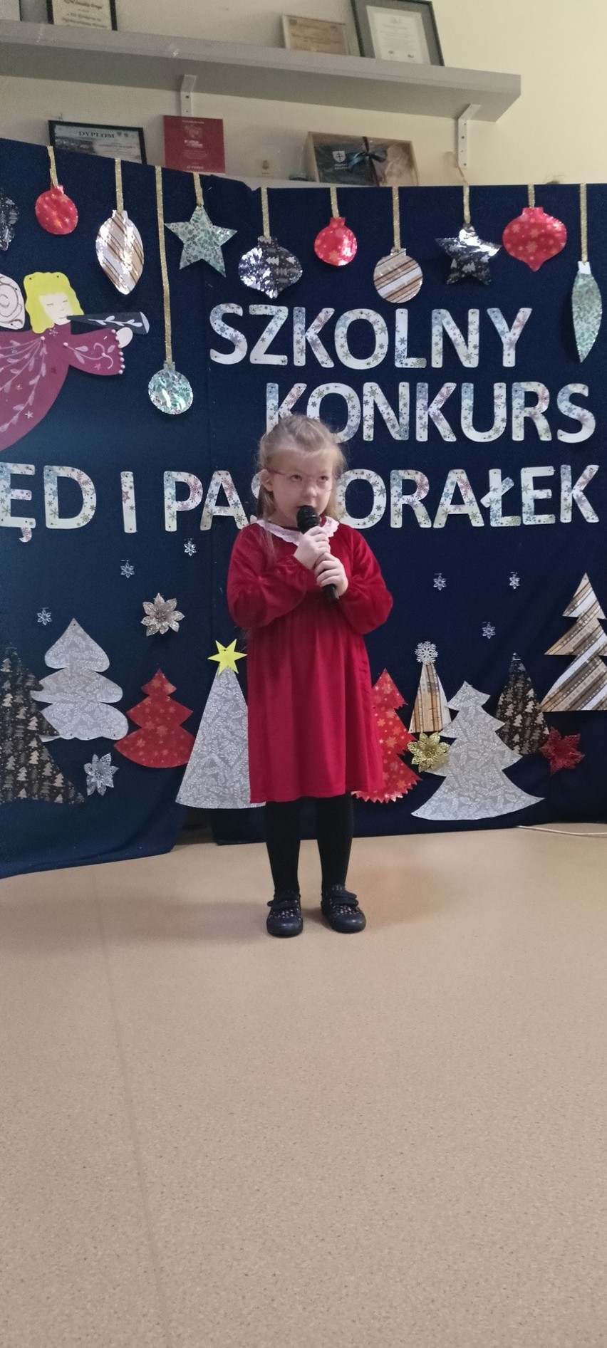 Szkolny Festiwal Kolęd i Pastorałek w Śniadce Drugiej. Dzieci pięknie śpiewały. Zobacz zdjęcia