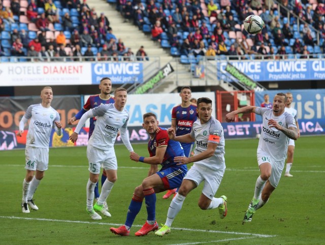 Piast Gliwice niespodziewanie przegrał z Wartą Poznań 0:1    Zobacz kolejne zdjęcia. Przesuwaj zdjęcia w prawo - naciśnij strzałkę lub przycisk NASTĘPNE