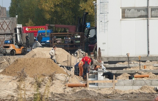 W Słupsku powstają nowe fabryki. Czy to początek ożywienia gospodarczego?Budowa nowej hali produkcyjnej spółki Leann.