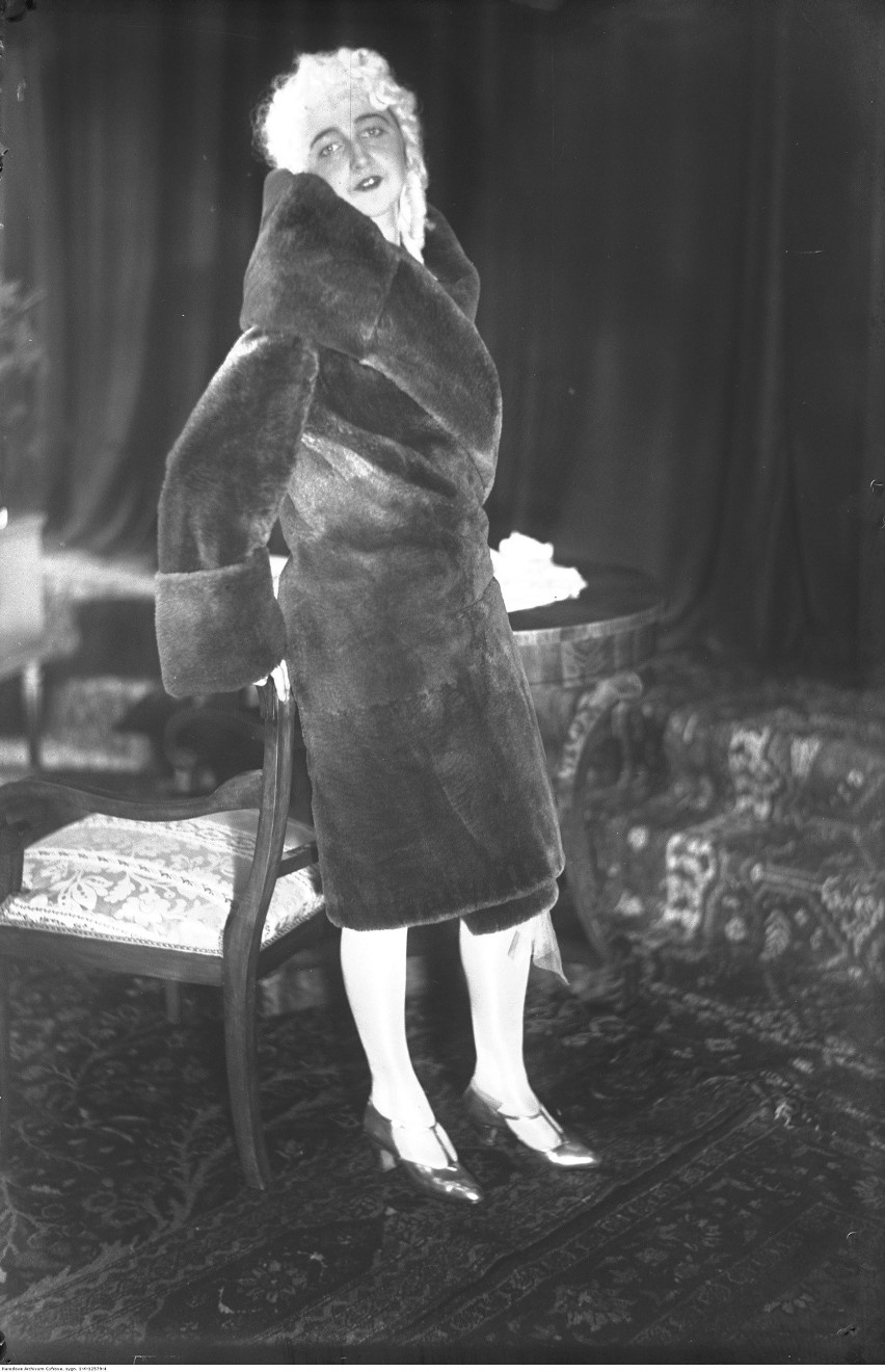 Rewia mody w Starym Teatrze w Krakowie - 1927 rok