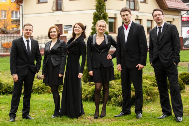 Kwartet Smyczkowy Primavera z Białegostoku powstał w 2007 roku z inicjatywy muzyków współpracujących na co dzień z Orkiestrą Kameralną Camerata dell'Arte.
