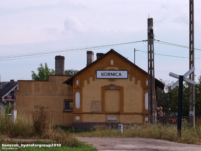 2010. Dworzec w Kornicy