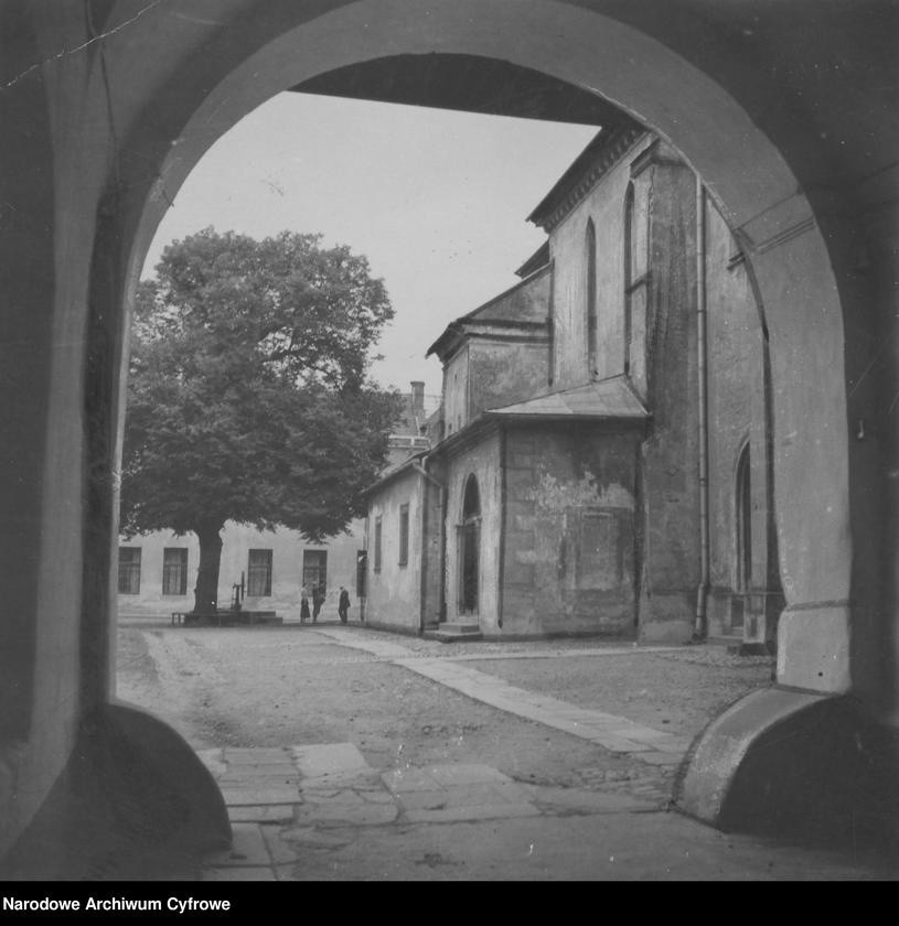 Stary Sącz na archiwalnych zdjęciach. Najczęściej fotografowany był klasztor