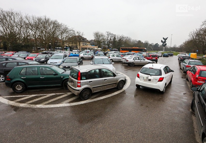 Parking na Jasnych Błoniach w Szczecinie. Likwidować czy zachować? Zagłosuj!