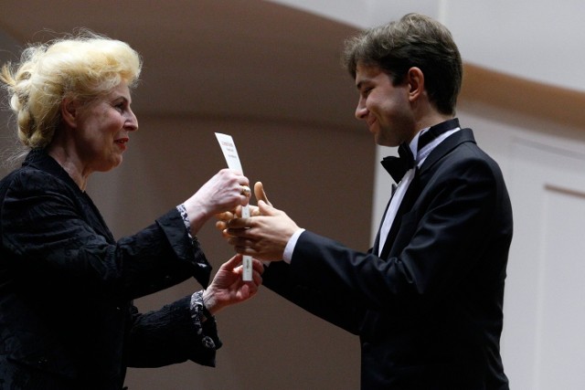Trzy lata temu Denis Zdhanov odbierał główną nagrodę. W sobotę otworzy kolejny konkurs