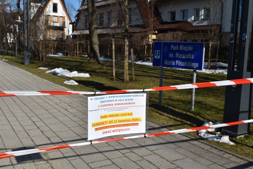 Zakopane. Koniec ze spacerami po parku miejskim. Został zamknięty przez koronawirusa