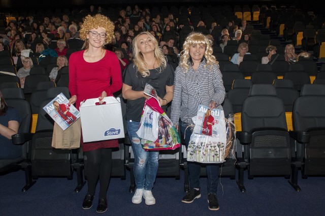 Podczas październikowego Kina Kobiet panie obejrzały komedię "Wszyscy moi mężczyźni". Film poprzedziły konkursy z atrakcyjnymi nagrodami. W środę (15 listopada) kolejne Kino Kobiet, a w nim polska komedia "Listy do M. 3"