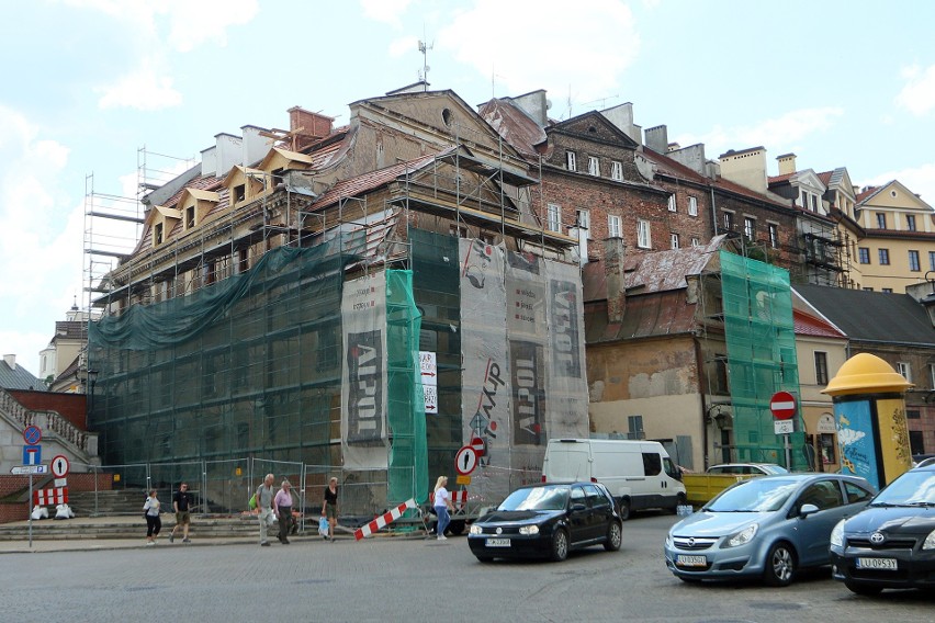 Kamienica Beaty Kozidrak do remontu. Prace na Starym Mieście w Lublinie blokują jednak...jerzyki. Zobacz zdjęcia