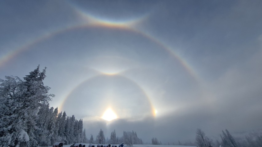 na szczycie stoku Suche Ski