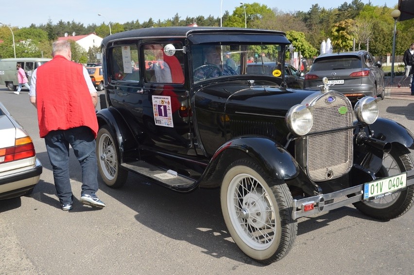 Najstarszy na mistrzostwach był Ford A Tudor z 1928 roku...