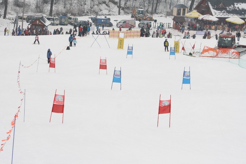 Podstolice-Ski [OPIS, WYCIĄGI, TRASY, KARNETY]