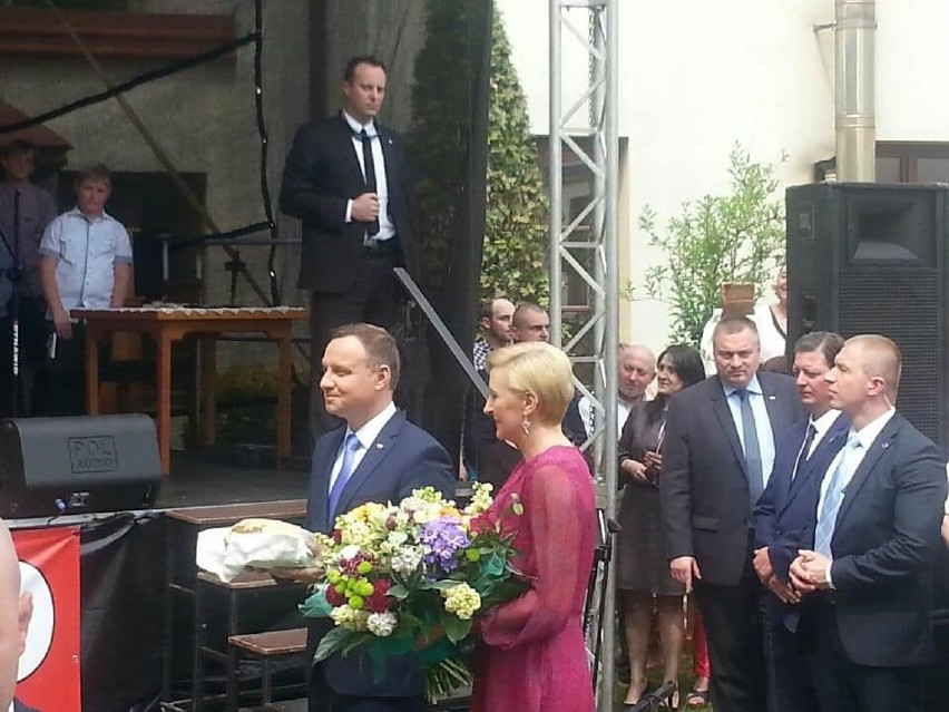 Prezydent Andrzej Duda z małżonką w Nowym Mieście nad...