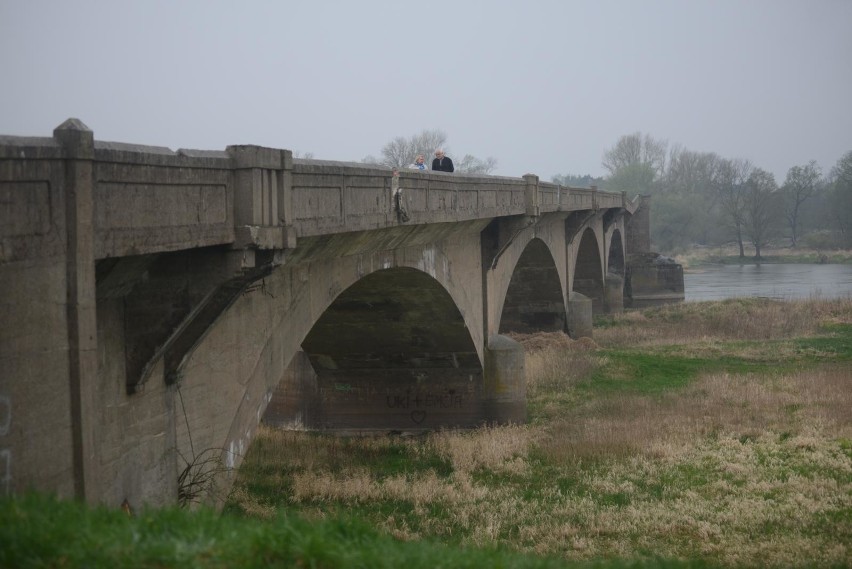 Ruiny mostu w Kłopocie