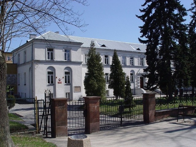 I Liceum Ogólnokształcące imienia Tadeusza Kościuszki w Busku-Zdroju.