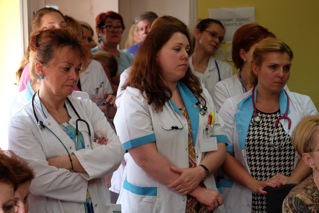 25.05.2016 poznan aw szpital krysiewicza zwolnienie dyrektora protest profaska. glos wielkopolski. fot. adrian wykrota/polska press