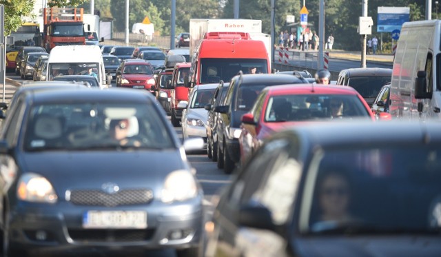 "Na ulicach pojawią się rodzice, którzy odwożą swoje pociechy, często na tę samą godzinę"