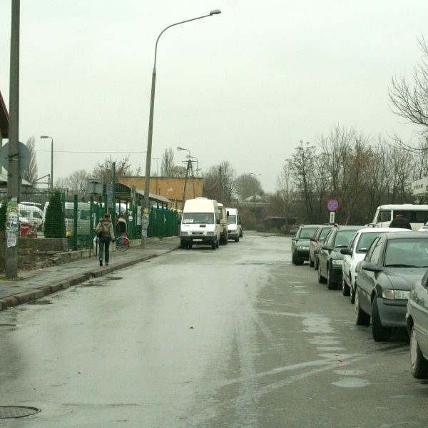 Przedłużenie ulicy Żelaznej do węzła Skrzetle w Kielcach będzie gotowe najwcześniej w 2010 roku.