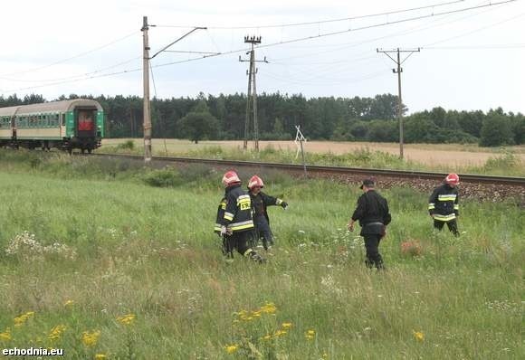 Strażacy szukali w pobliżu pociągu dziecka.
