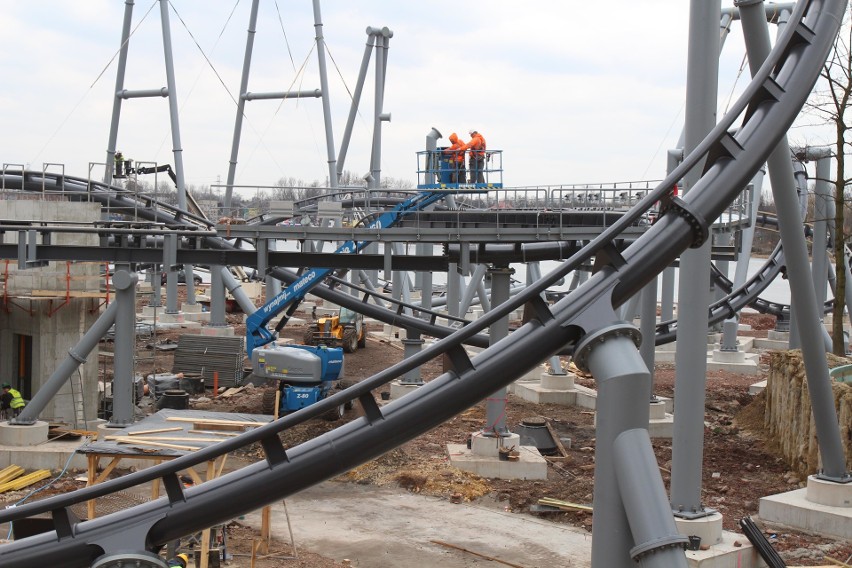 Budowa roller coastera w Chorzowie