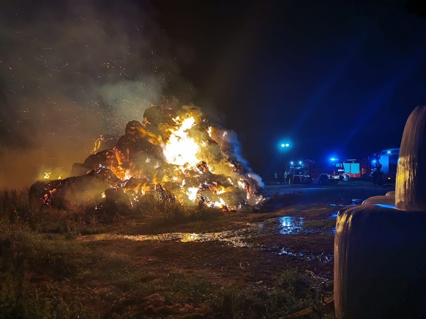 Pożar na polu w Krzywiźnie