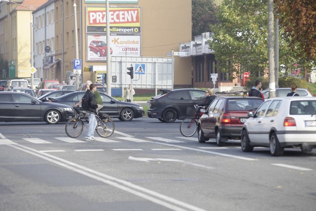 Skrzyżowanie ulic Ozimskiej i Katowickiej w Opolu.