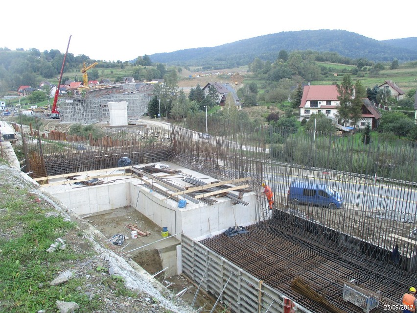 Budowa zakopianki. Trasa i wiadukty rosną w oczach [ZOBACZ ZDJĘCIA]