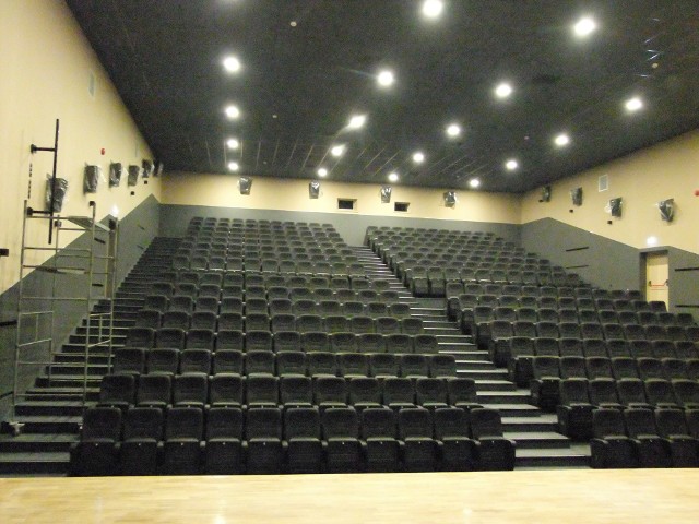 Nowa sala widowiskowo-kinowa w Iłży pomieści 352 osoby, a klimatyzacja zapewni komfort.