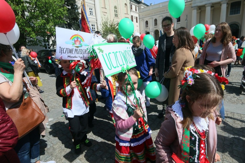 Dzień Solidarności Międzypokoleniowej w Lublinie. Dzieci i seniorzy utworzyli most (ZDJĘCIA)