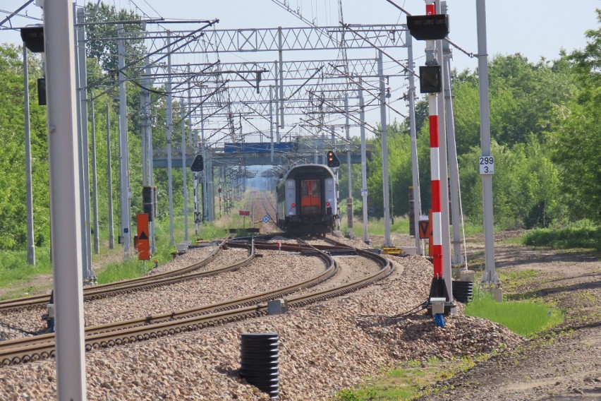 Miasto chce wybudować 900-metrową drogę wzdłuż torów...