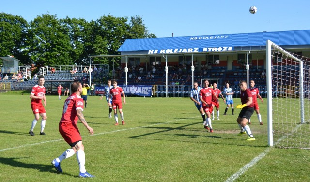 Kolejarz Stróże od sezonu 2010/2011 do kampanii 2013/2014 występował na boiskach pierwszej ligi