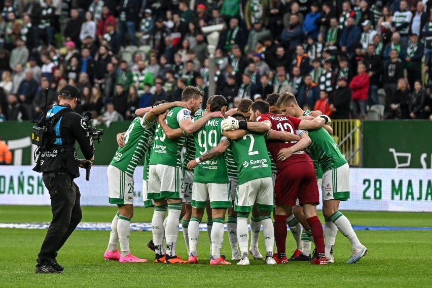 Piast Gliwice - Lechia Gdańsk. Znamy skład biało-zielonych. Jest młodzież, nie ma chociażby Łukasza Zwolińskiego, Flavio Paixao i Conrado