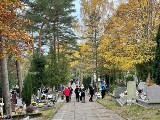 Wszystkich Świętych 2021 na cmentarzu w Międzyzdrojach. ZDJĘCIA  