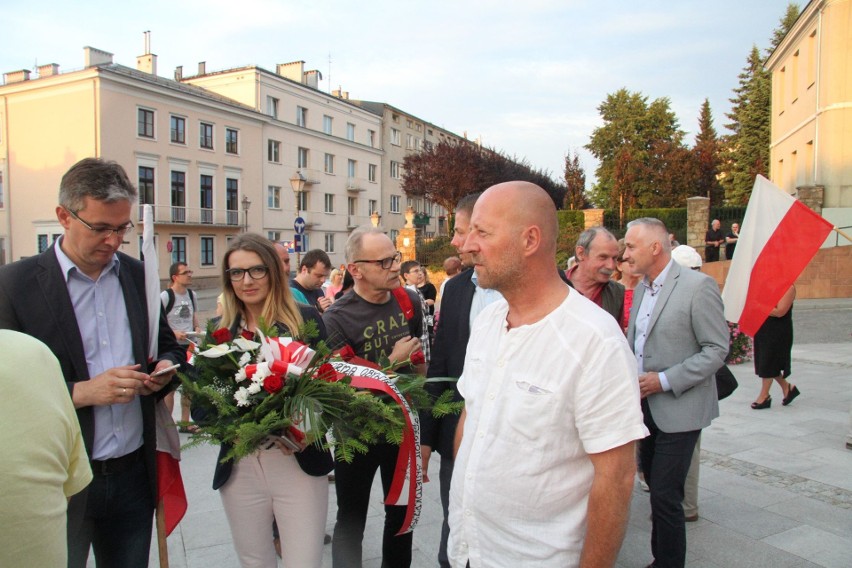 Wielka manifestacja w centrum Kielc „Wolne Sądy” z tysiącami uczestników  