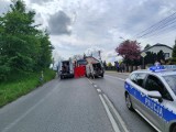 Śmiertelny wypadek w Bielinach. W zderzeniu busa z ciężarówką zginął człowiek, 41-letni mieszkaniec Kielc 