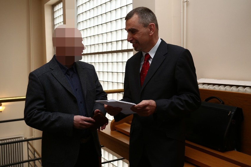 Czesław M. i Andrzej O. przed sądem za podpalenie aut Aleksandra Jacka 